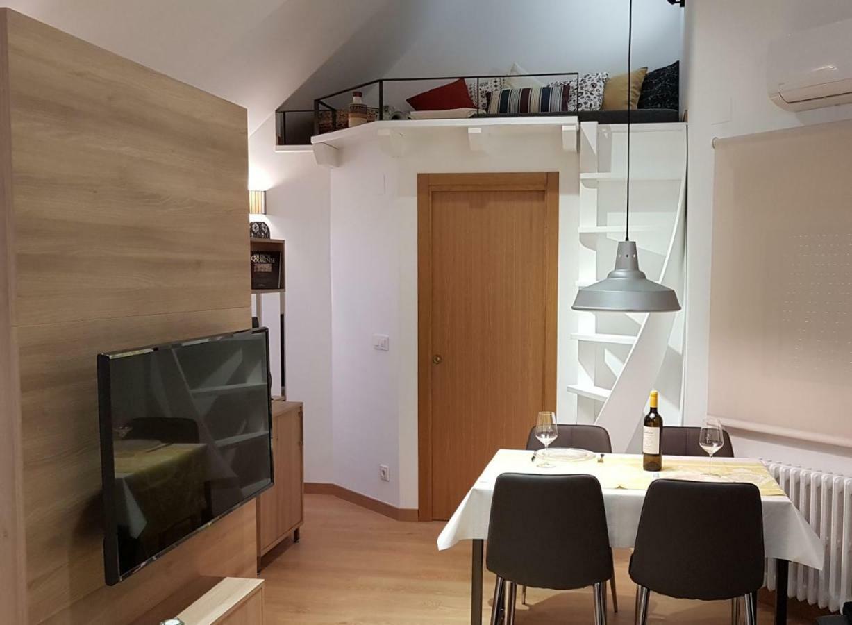 Estudio Atico Con Altillo Ourense Eksteriør bilde