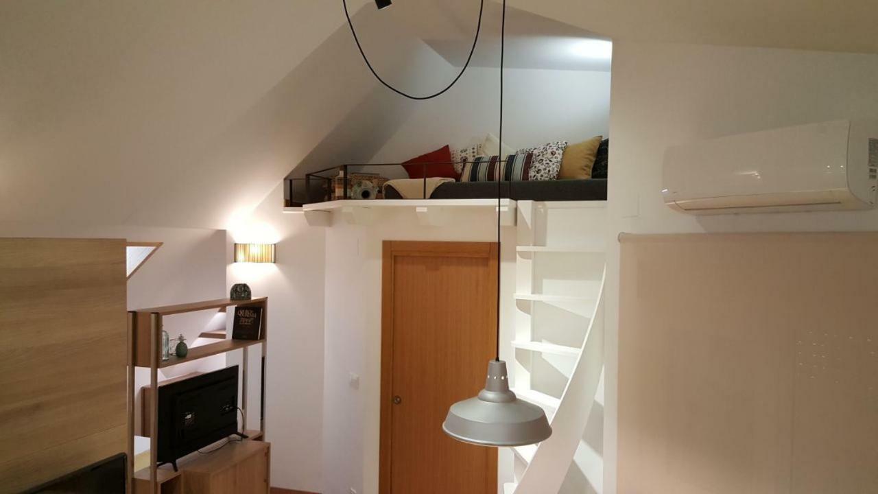 Estudio Atico Con Altillo Ourense Eksteriør bilde
