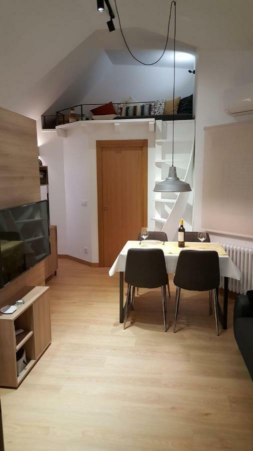 Estudio Atico Con Altillo Ourense Eksteriør bilde